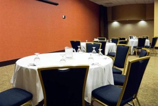 фото отеля Holiday Inn Express Hotel & Suites Columbia-Fort Jackson