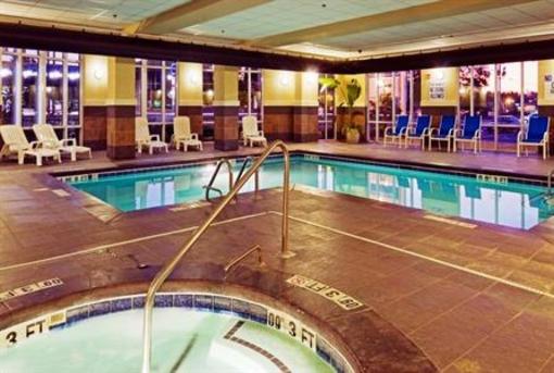 фото отеля Holiday Inn Express Hotel & Suites Columbia-Fort Jackson