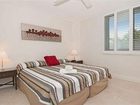 фото отеля Fairshore Beachfront Apartments Noosa