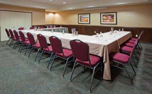 фото отеля Holiday Inn Stevens Point Convention Center