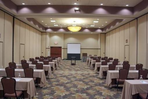 фото отеля Holiday Inn Stevens Point Convention Center