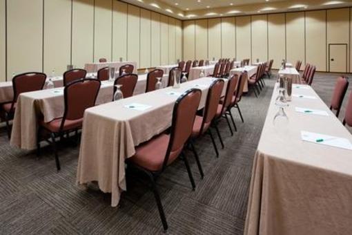 фото отеля Holiday Inn Stevens Point Convention Center