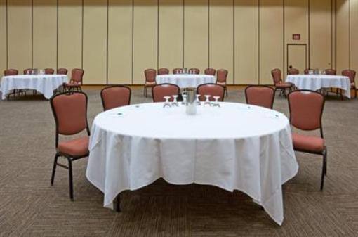фото отеля Holiday Inn Stevens Point Convention Center