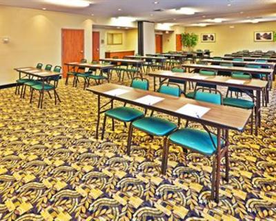 фото отеля Holiday Inn Express Hotel and Suites Edmond