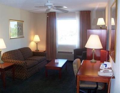 фото отеля Holiday Inn Express Hotel and Suites Edmond