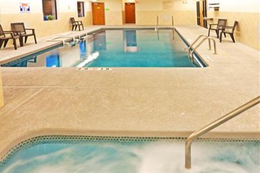 фото отеля Holiday Inn Express Hotel and Suites Edmond