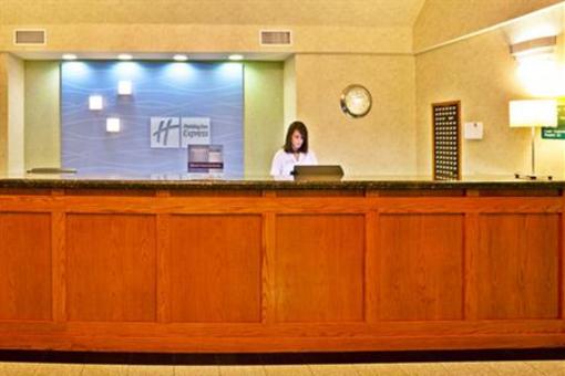 фото отеля Holiday Inn Express Hotel and Suites Edmond