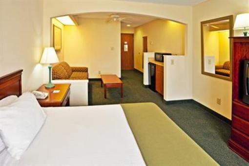 фото отеля Holiday Inn Express Hotel and Suites Edmond
