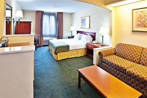фото отеля Holiday Inn Express Hotel and Suites Edmond