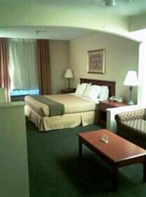 фото отеля Holiday Inn Express Hotel and Suites Edmond