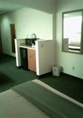 фото отеля Holiday Inn Express Hotel and Suites Edmond