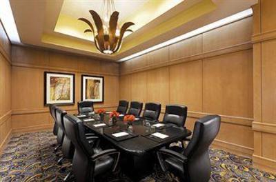 фото отеля Sheraton Crescent Hotel