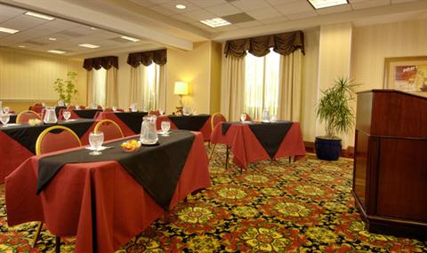 фото отеля Hampton Inn Washington-Dulles Int'l Airport South