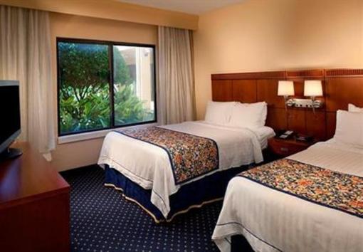 фото отеля Courtyard Orlando Airport