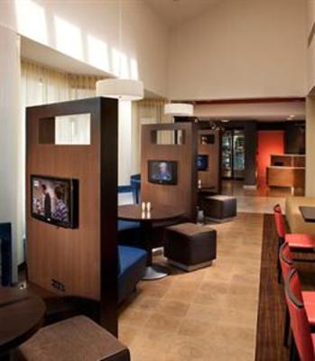 фото отеля Courtyard Orlando Airport