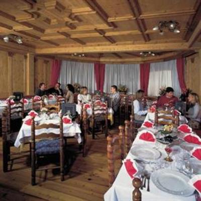 фото отеля Hotel Il Caminetto Canazei