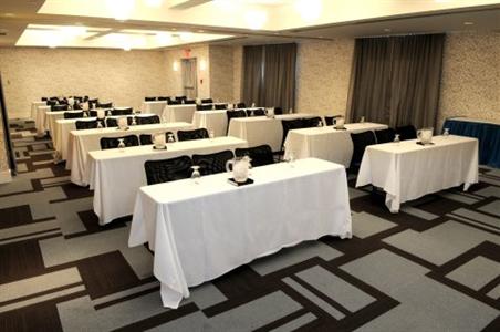 фото отеля Hotel Indigo Fishers - Indy's Uptown