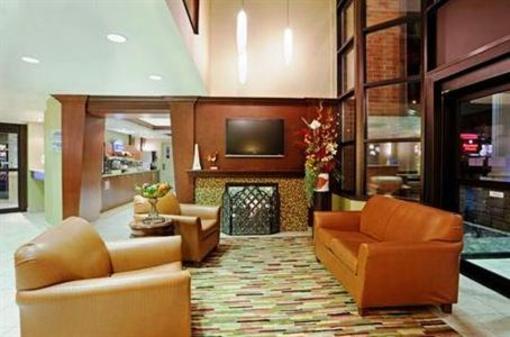 фото отеля Holiday Inn Express St. Jean sur Richelieu