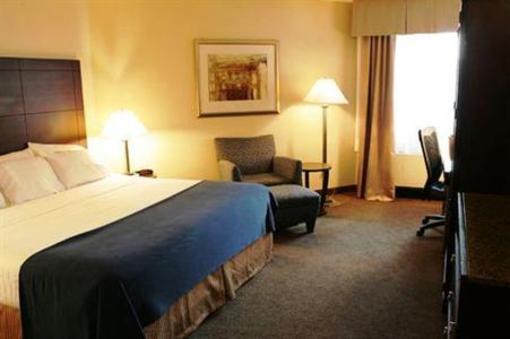 фото отеля Holiday Inn Express St. Jean sur Richelieu