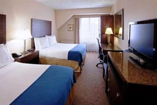 фото отеля Holiday Inn Express St. Jean sur Richelieu
