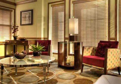 фото отеля TownePlace Suites by Marriott Detroit Livonia