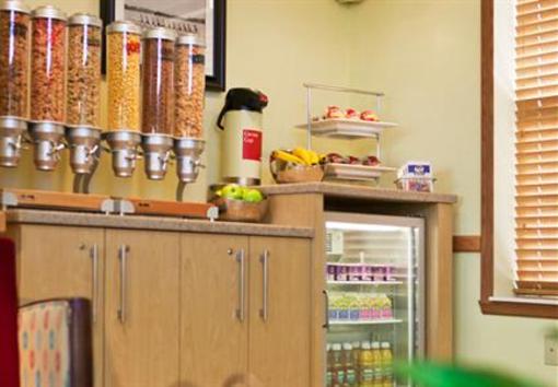 фото отеля TownePlace Suites by Marriott Detroit Livonia