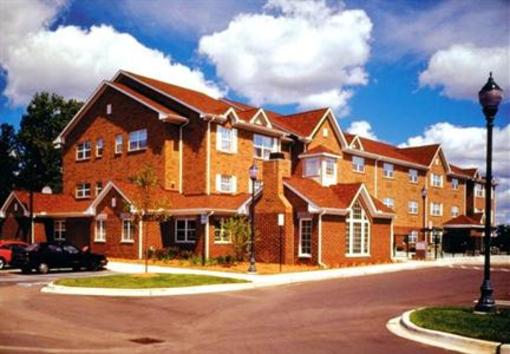 фото отеля TownePlace Suites by Marriott Detroit Livonia