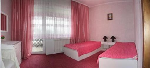фото отеля On The Corner B&B