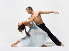 Сегодня в мире отмечают Международный день танца - Beautiful couple dancing