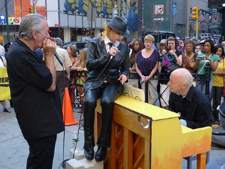 Cindi Lauper (from New York), photo from site streetpianos.com