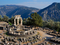 На памятники и музеи Греции повесили замок до 19-го марта 2013 года