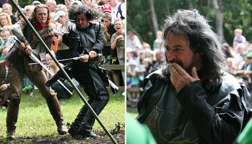 Робин Гуд ожидает гостей в Шервудском лесу Ноттингемшира - The Robin Hood Festival, Sherwood Forest, Nottinghamshire, England (photo Charlotte White from robinhood.org.uk)