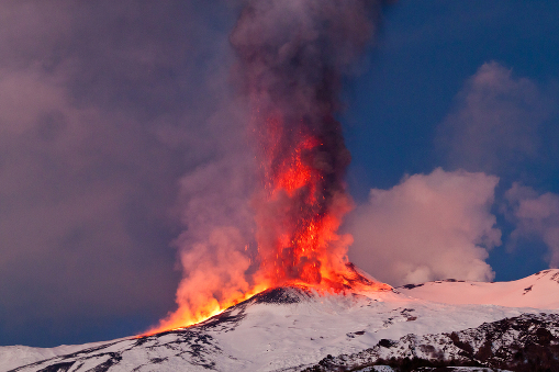 На Сицилии проснулся вулкан Этна - Eruption Etna