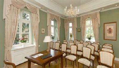 фото отеля Grof Degenfeld Castle Hotel