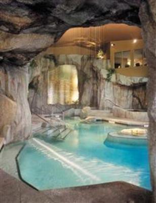 фото отеля Tigh-Na-Mara Resort