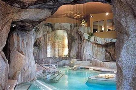 фото отеля Tigh-Na-Mara Resort