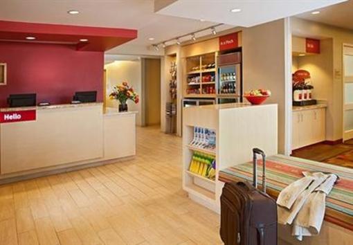 фото отеля TownePlace Suites York