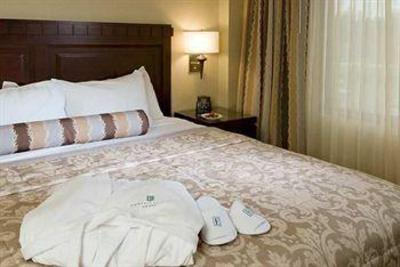 фото отеля Embassy Suites Hotel Portland - Washington Square