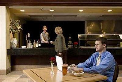 фото отеля Embassy Suites Hotel Portland - Washington Square