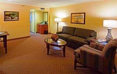 фото отеля Embassy Suites Hotel Portland - Washington Square
