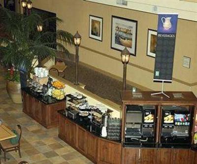 фото отеля Embassy Suites Hotel Portland - Washington Square