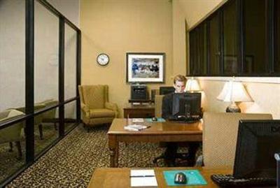 фото отеля Embassy Suites Hotel Portland - Washington Square