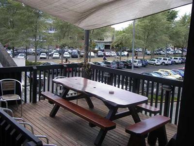фото отеля Blarneys Rock Backpackers
