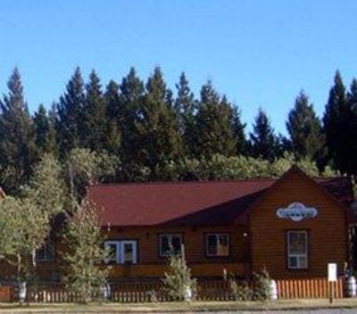 фото отеля Crowsnest Mountain Resort