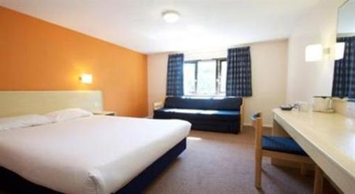 фото отеля Travelodge Wellingborough Rushden
