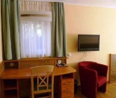 фото отеля Hotel Port Inn