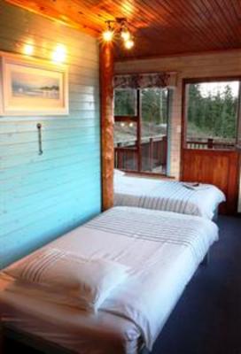 фото отеля Lake Views Cottage & Noah's Ark