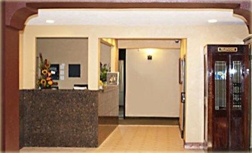 фото отеля Calvert Hotel