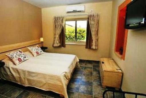 фото отеля Sha'ar HaGolan Country Lodging