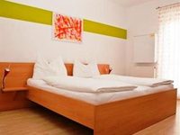 Pension Rotweingut & Obstedelbrande Familie Schlogl